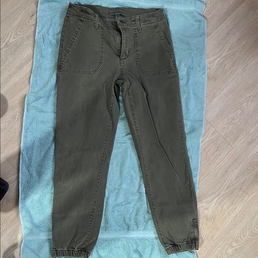 Women's Olive Green Capris